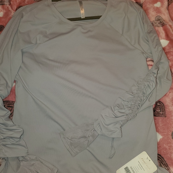FABLETICS CASHEL ADJUSTABLE L/S TOP - Picture 6 of 8